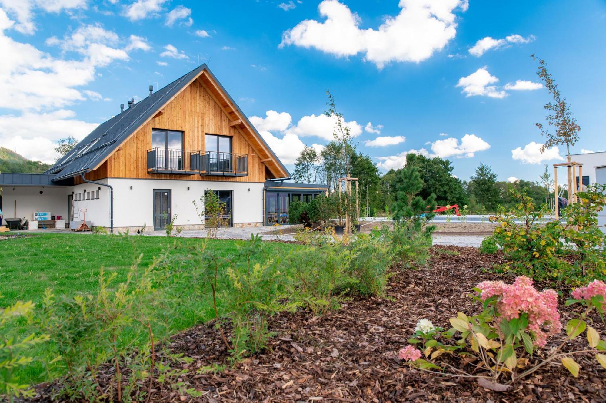 Mlynicka Zahrada Hotell Červená Voda Exteriör bild